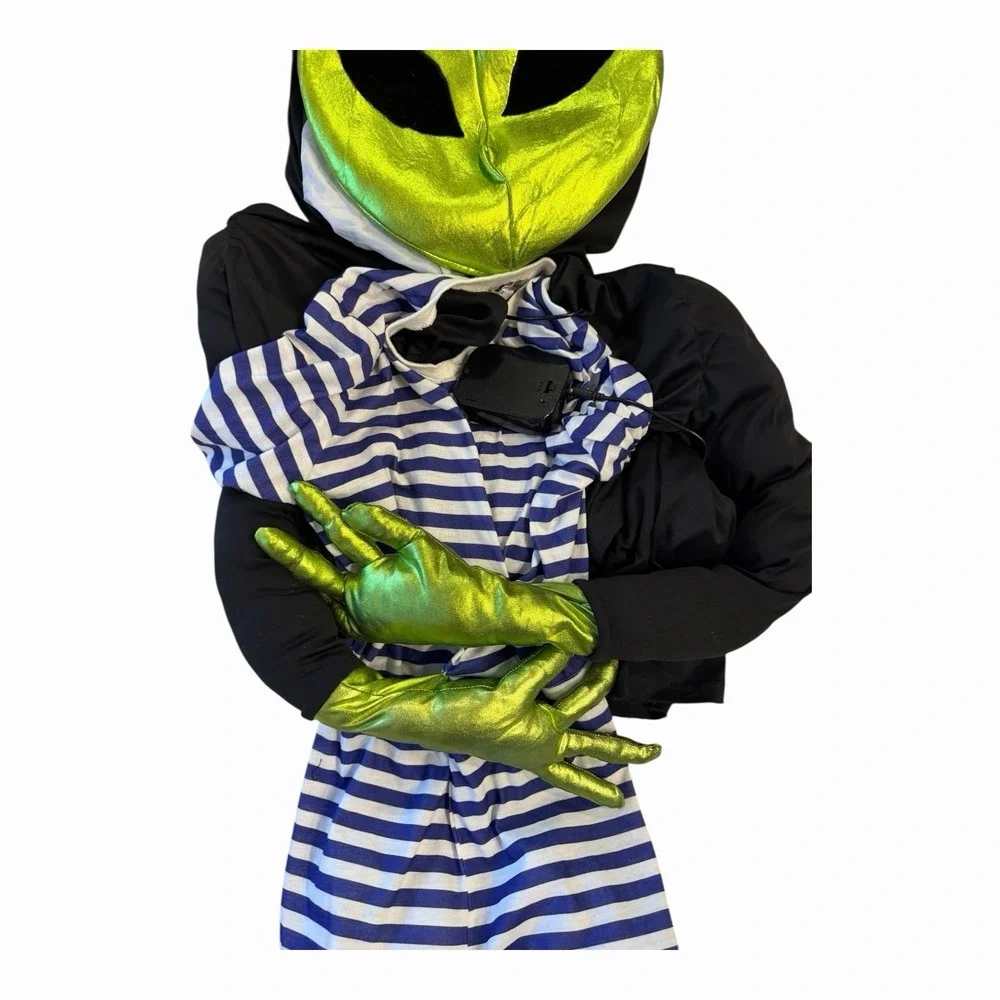 NEW Boys Chasing Fireflies Alien Abduction Costume Size 12‎ incl fan (2023 ver.)